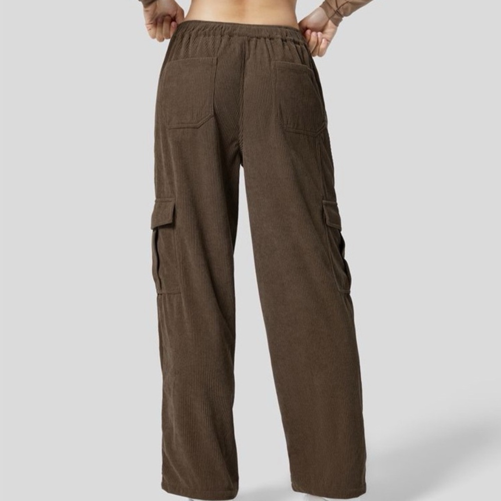 Wide-Leg Cargo Pants in Brown - Picture 2 of 10